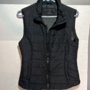 Aeropostale Vest Black. Size M. Women’s. Front Zipper. Side Pockets.